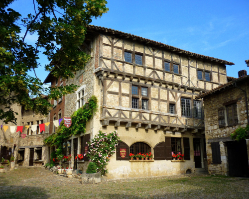 myfrenchtrip-blog-perouges-1